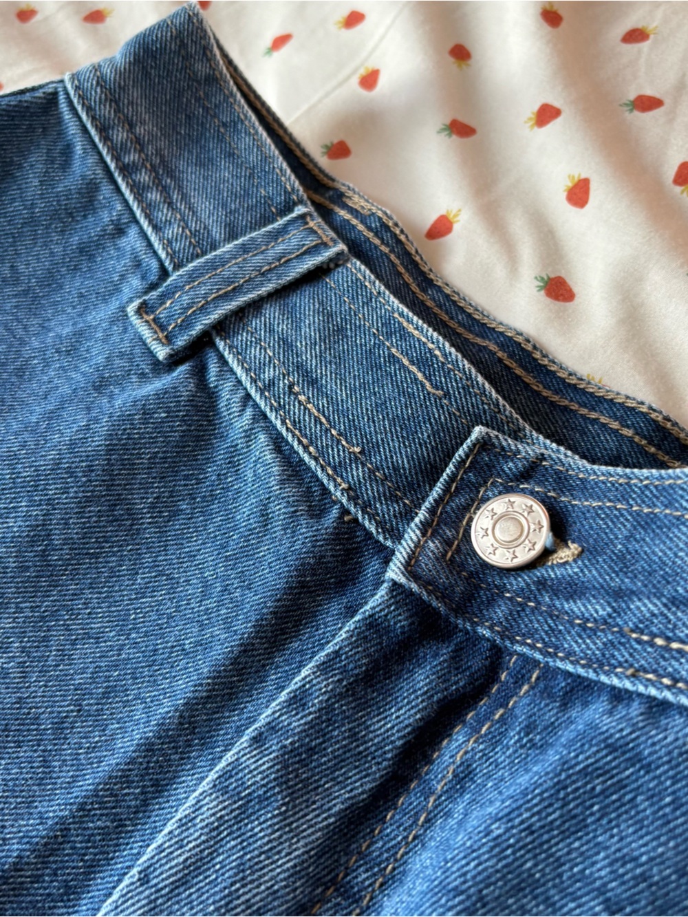 90s Too Hot High-Rise Heavy Blue Denim Micro Cargo Shorts Size 26 - Picture 6 of 12